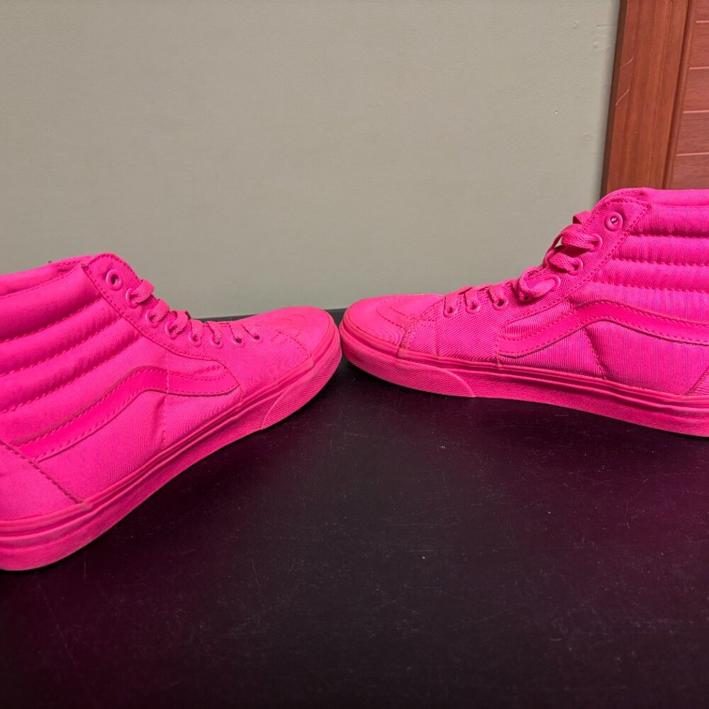 Vans Sk8-Hi 'Mono Canvas' sneakers in a neon hot pink - Picture 5 of 6